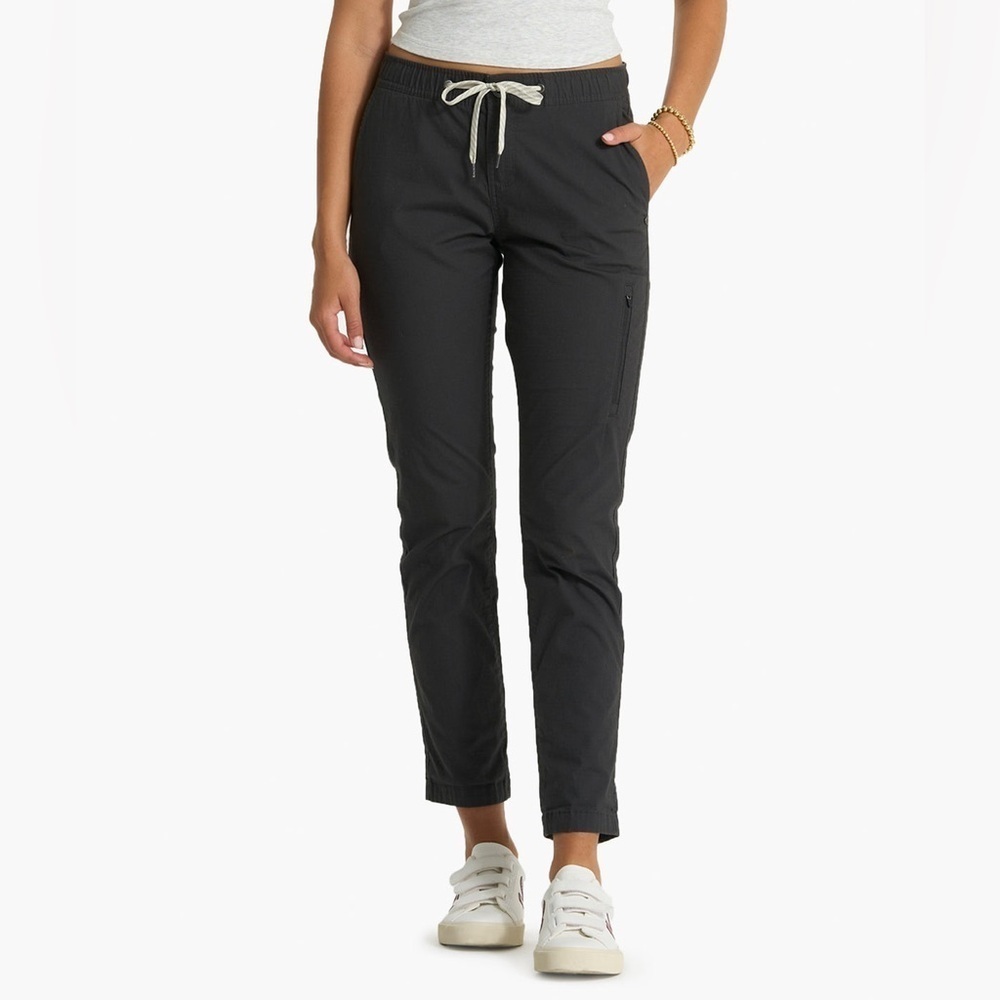 Woman’s Vuori Ripstop Pant in charcoal color size XS